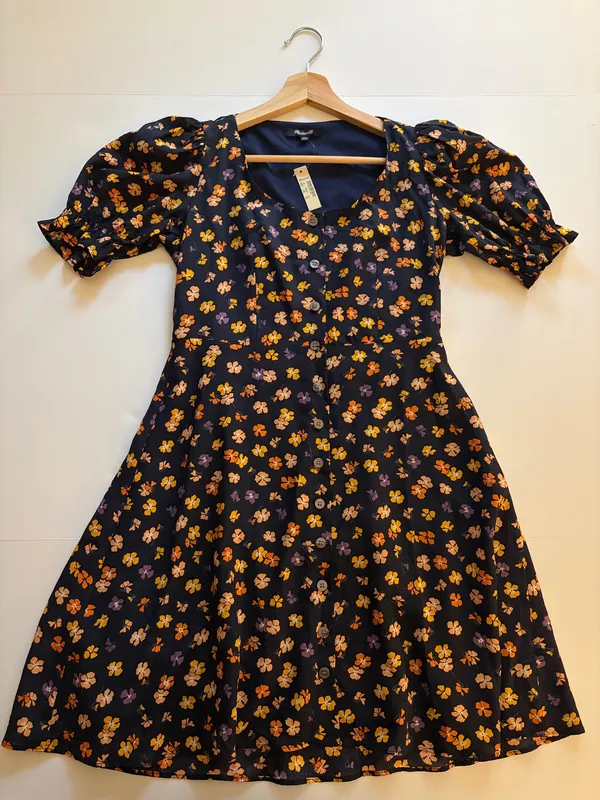 NWT! Madewell Navy Floral Button Dress - Image 4