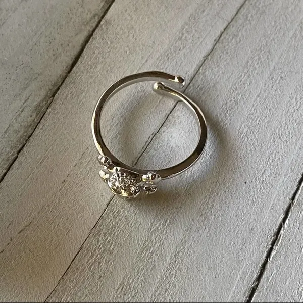 Skull Top Grade Crystal Rhodium Brass Ring Size 8 - Image 3