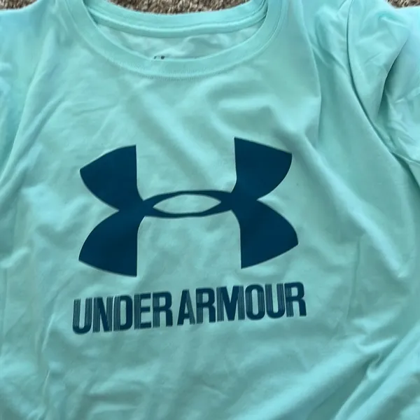 Women’s Under Armour shirt - Image 2