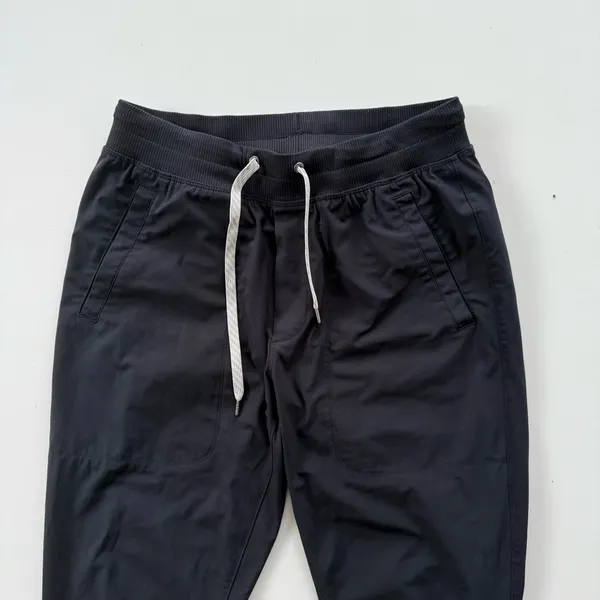 Vuori Joggers Size Medium - Image 3