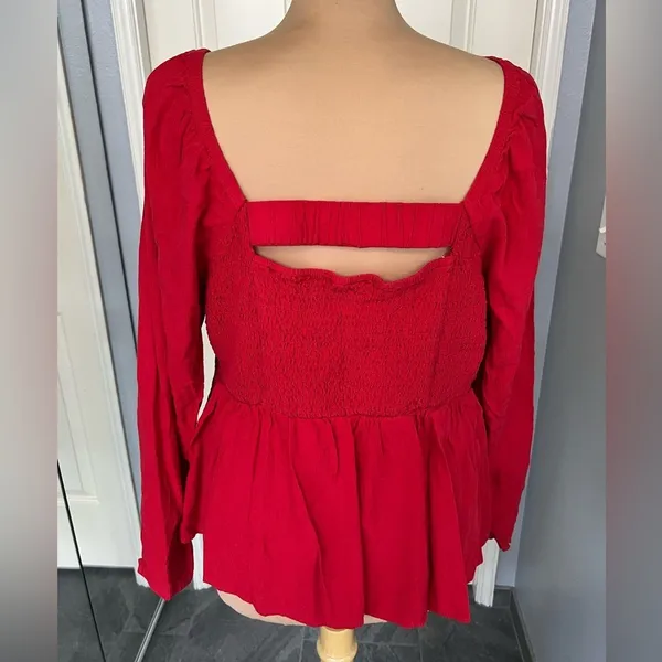 Old‎ Navy Women's Smocked Crepe Top Size 2X Red Babydoll Cropped Milkmaid - Image 5