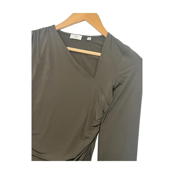 Wilfred Aritzia Top Womens Small Green Ruched Asymmetrical Fitted Modern Sexy - Image 6
