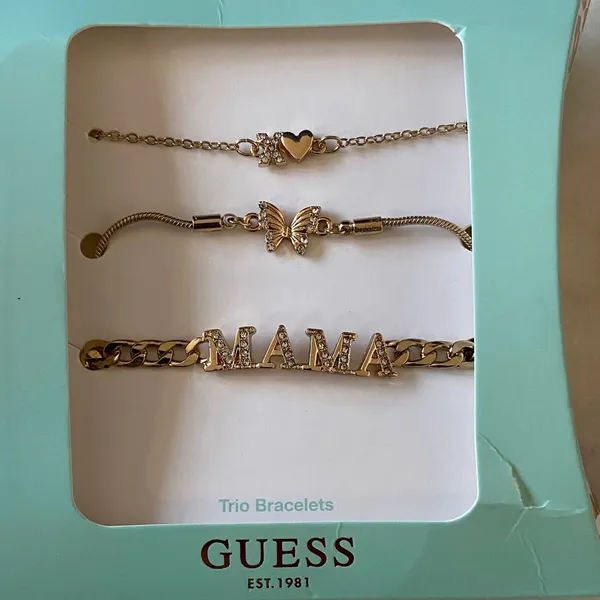 NWT Guess Gold Tone Bracelet Set with Charms - Image 3