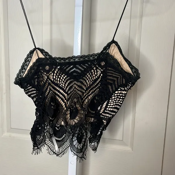 Lovers + Friends Black Lace Cami Crop Top Scalloped Eyelash Trim - Image 5