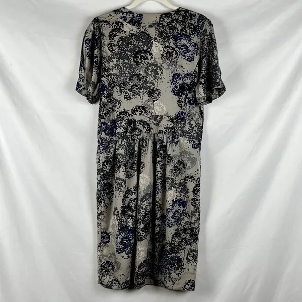 Banana Republic Women's V-neck Multicolor Short Puff Sleeved Dress 10 - Image 2