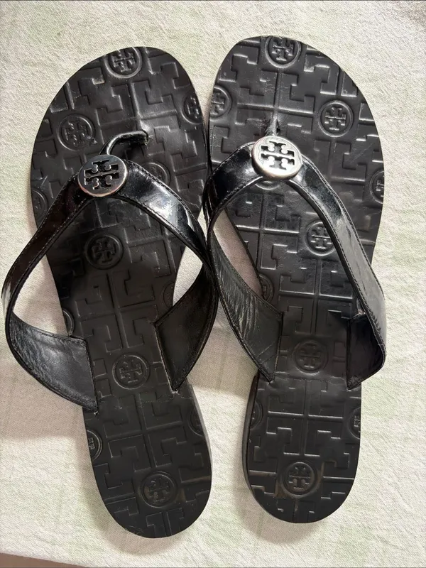 Tory Burch Black Patent Logo Thong Sandals - Image 2