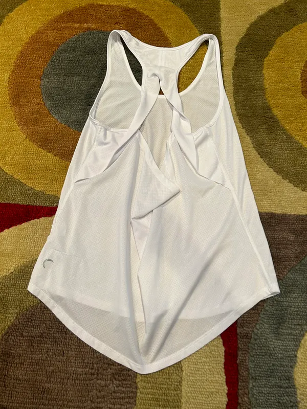 Zyia Active White Mesh Athletic Material Loose Long Tank Top Women’s Size Medium - Image 3