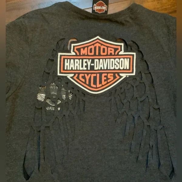 Harley Davidson Woman's Medium Gray V-Neck T-Shirt Back Cutout Wings - Image 4