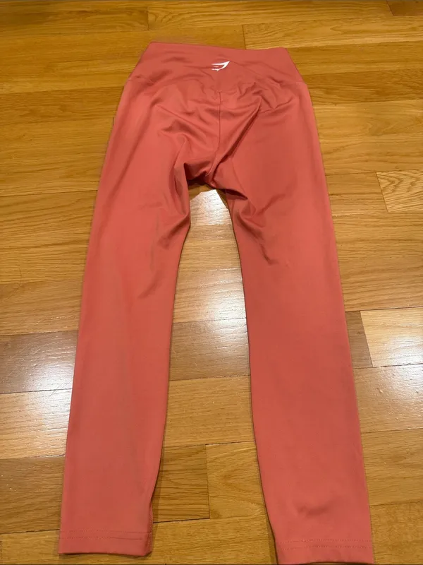 Gymshark legging size medium. - Image 7