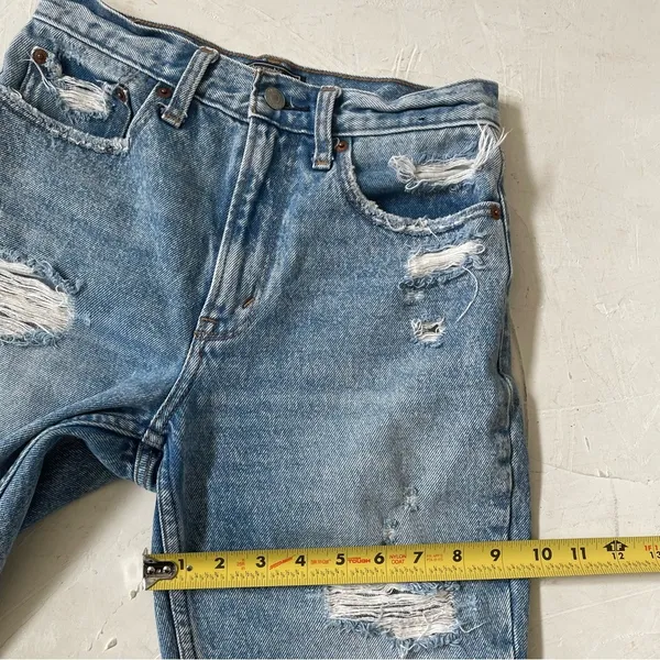 Abercrombie and Fitch Mom Jeans Ripped Distressed Jeans Size 25 - Image 6
