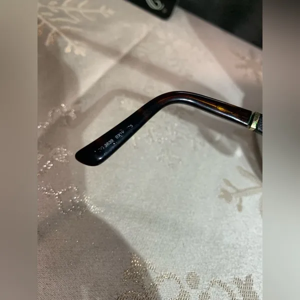 Gucci Dark Tortoise Leather Frames - Image 7