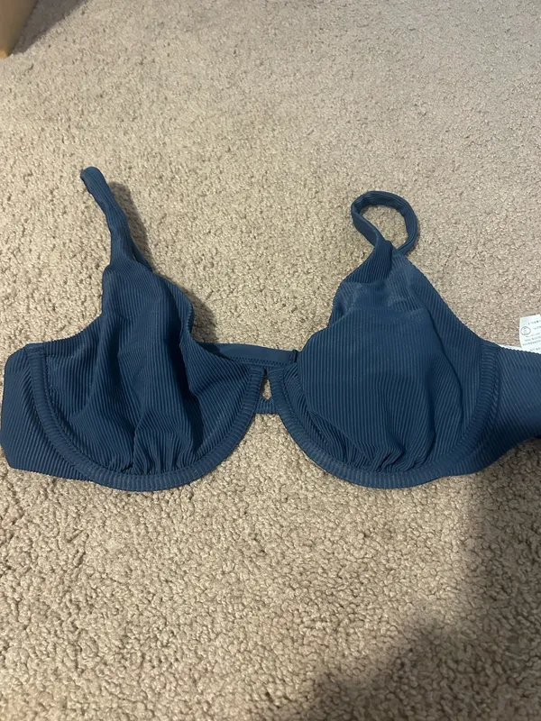 Abercrombie Ribbed Underwire Bikini top in Navy Blue - Image 7