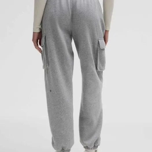 Lululemon Scuba Mid-Rise Oversized Cargo Jogger - Image 3