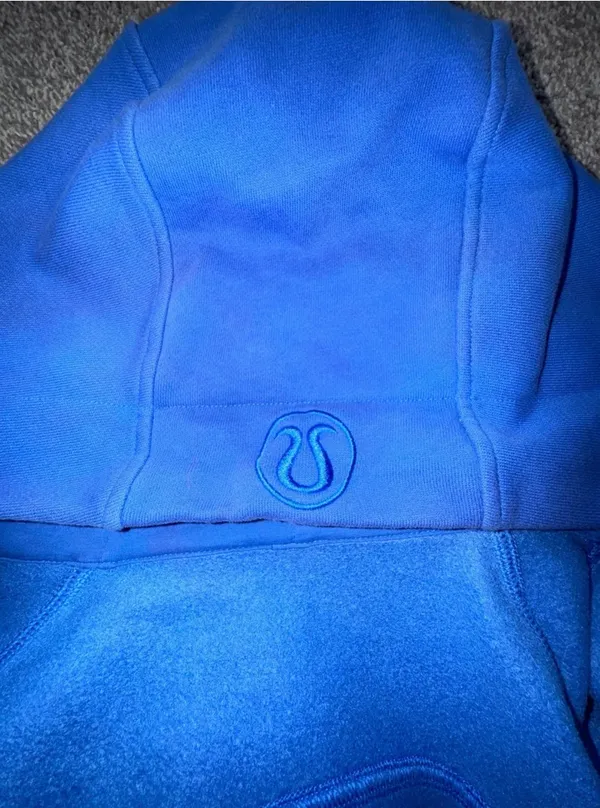 Lululemon Scuba Cropped Full-Zip - Image 3