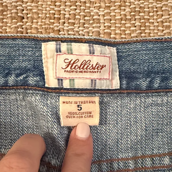 Hollister Light Blue Frayed Denim Cut Off Mini Skirt Size 5 y2K 2000s - Image 3