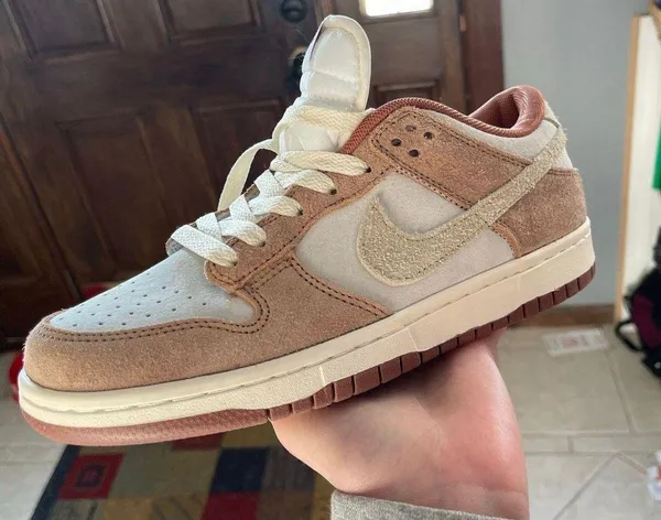 Nike Dunks - Image 6