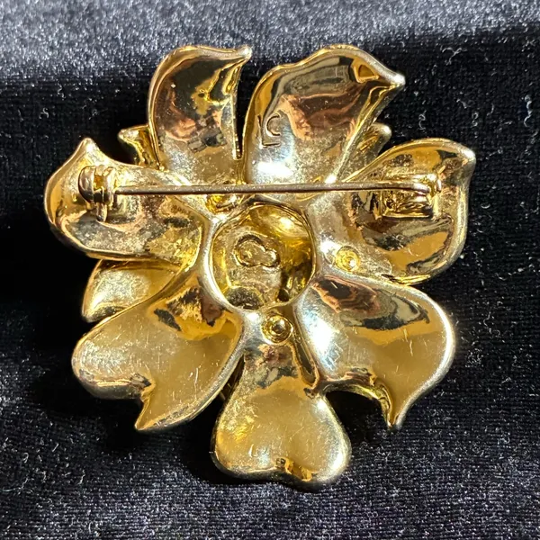 Vintage 1970s Contemporary Style Liz Claiborne Diamante Floral Pin - Image 3