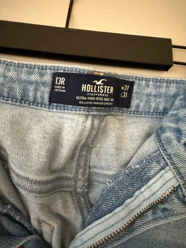 Hollister Wide-Leg Jeans High-Rise - Image 2