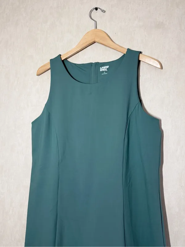 Lands’ End High Impact Crew Neck Active Dress Undershorts in Washed Evergreen L - Image 5