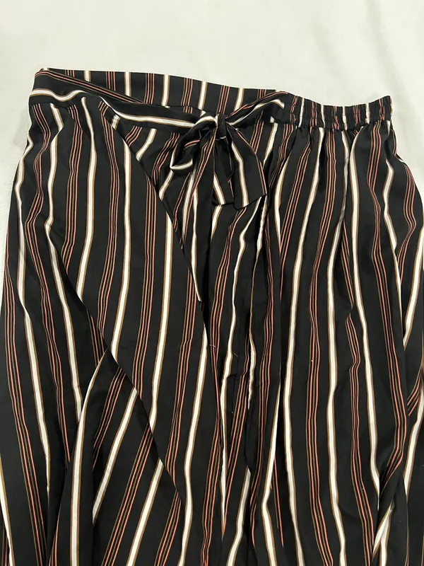 Soncy Striped Skirts with Black and White Accents Size 6 By - Image 2