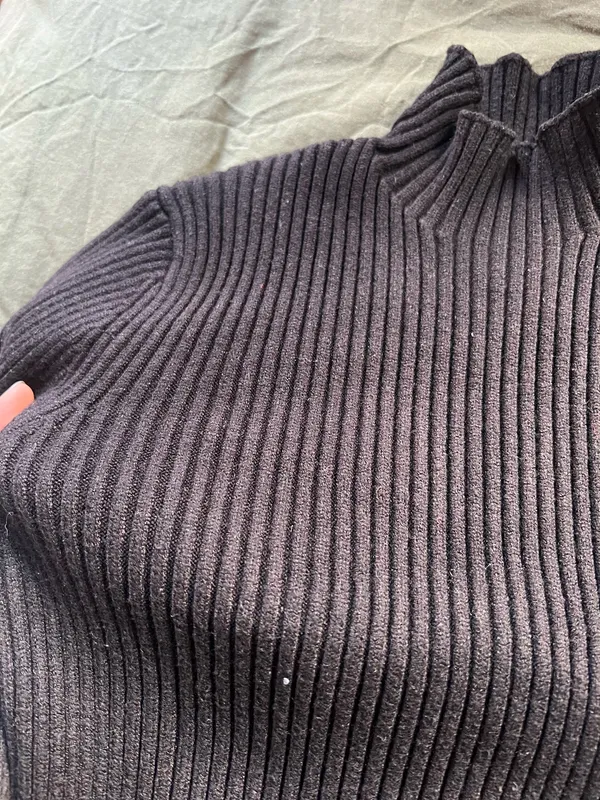 Ribbed Black Sweater - Image 2