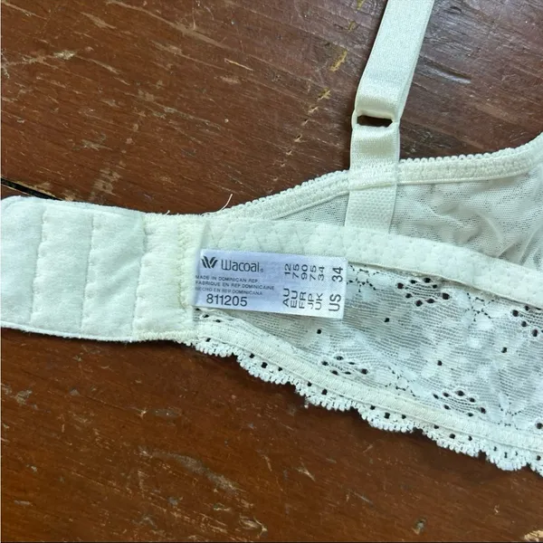 Wacoal Ivory Lace Bralette - Image 4