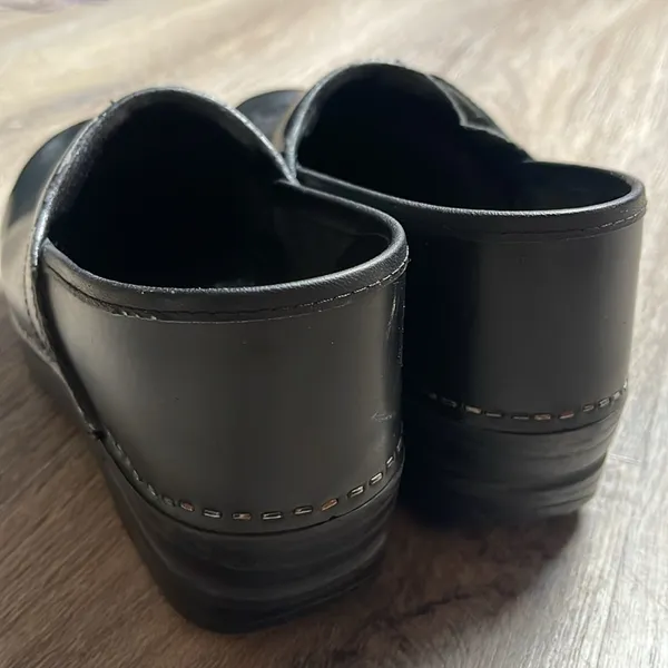 Dansko Leather Clogs Size 39 (US 8.5-9) Narrow - Image 3
