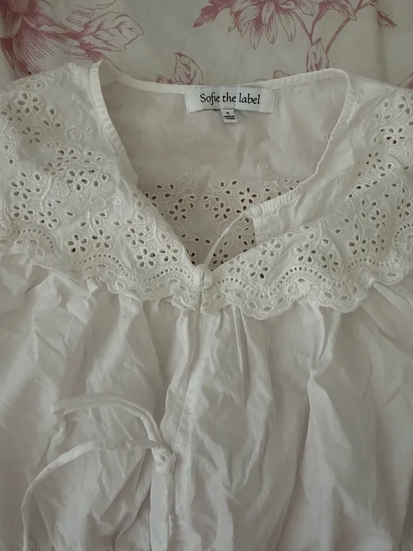 sofia the label white eyelet blouse - Image 3