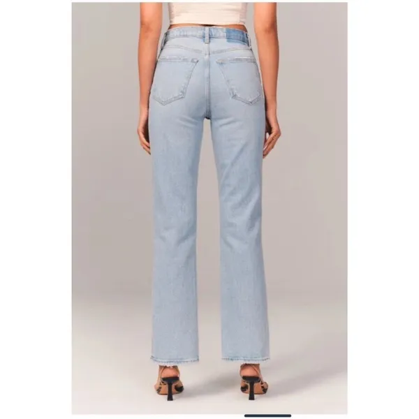 Abercrombie & Fitch 90’s Straight‎ Jeans Size 32/14 Ultra HR Vent Hem Light Wash - Image 2
