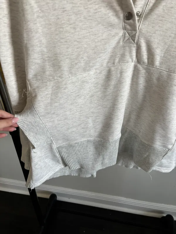 Hooded sweater Size L - Image 2