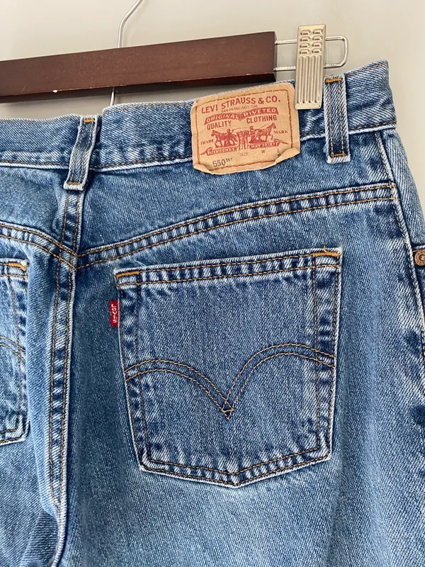 Levi’s Vintage 550 High-Waisted Classic Relaxed Jeans - Image 11