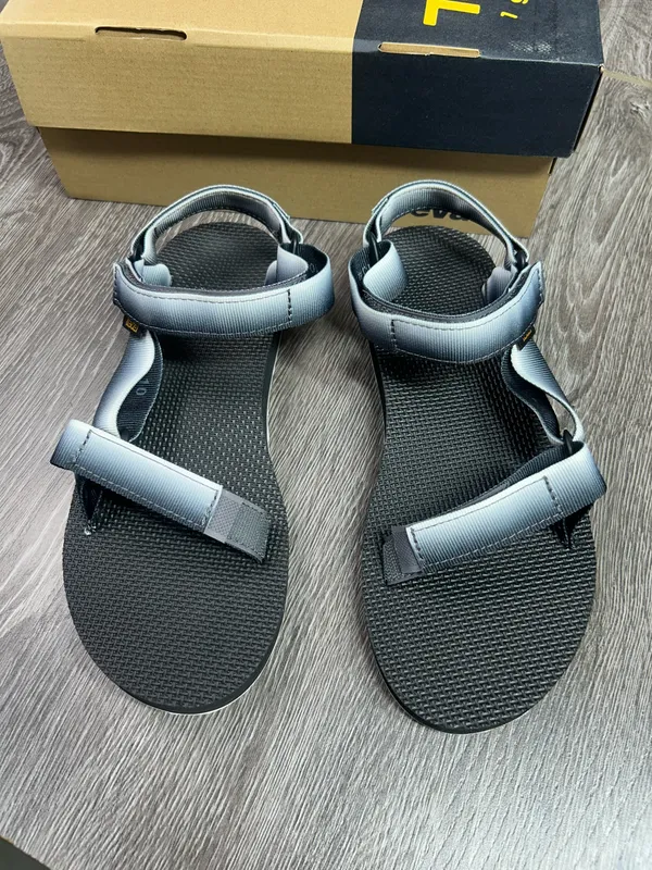 Teva Original Universal Sandals Women’s Sz 10 - Image 3