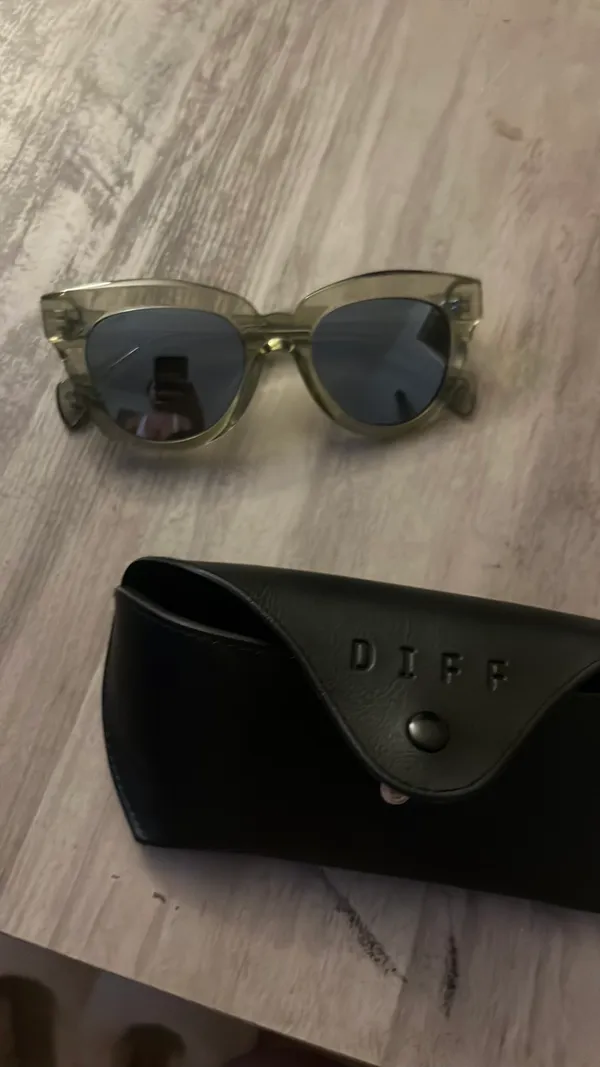 DIFF Blue Light Glasses - Image 4