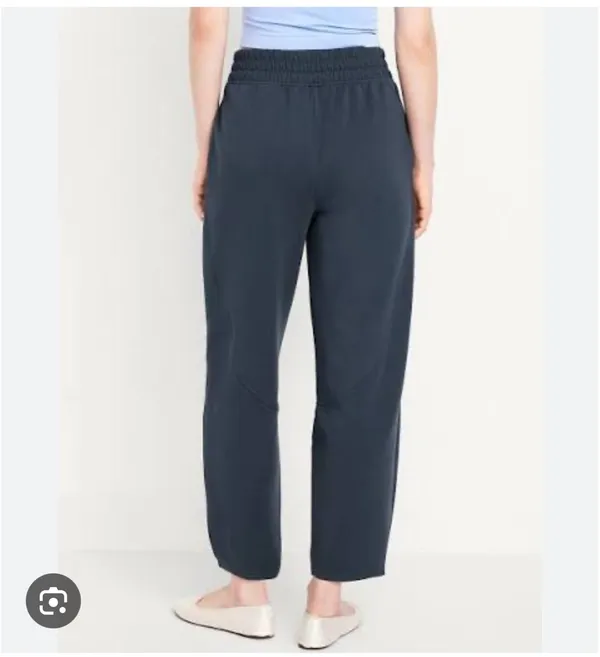 Old navy barrel leg sweatpant - Image 5
