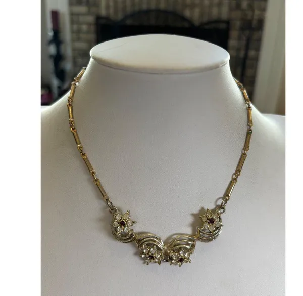 Vintage (unsigned Coro??) Gold-Tone Floral Crystal Necklace With Purple Accents - Image 9