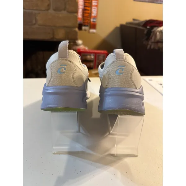 Clove White/Grey Womens Nursing Shoes Size 8 - Image 6