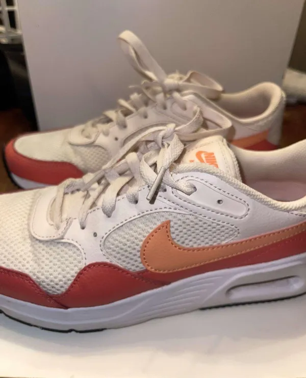 Nike Size 8  Air Max - Image 3