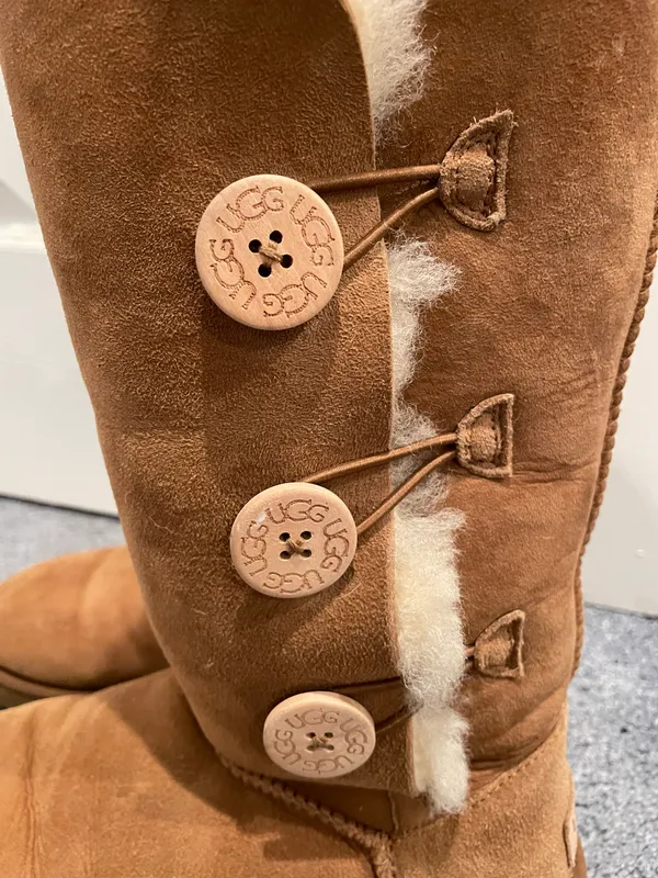 UGG boots - Image 2