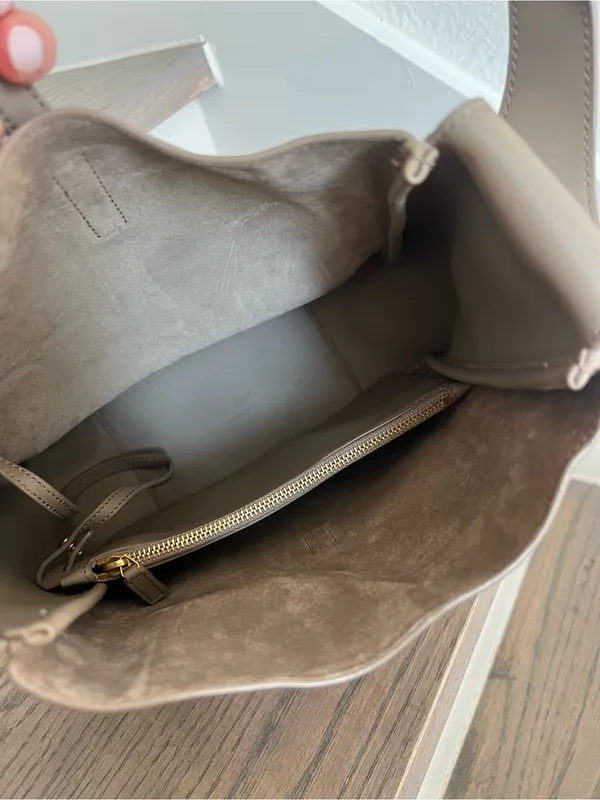 Saint Laurent YSL Le 5 à 7 Small Leather Shoulder Bag in Beige - Image 11