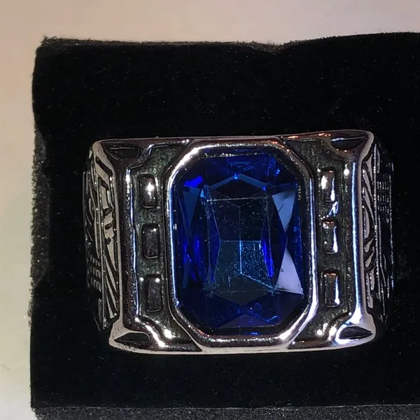 Silver Tone Chunky Boho Ring with Deep Blue Stone - Image 3