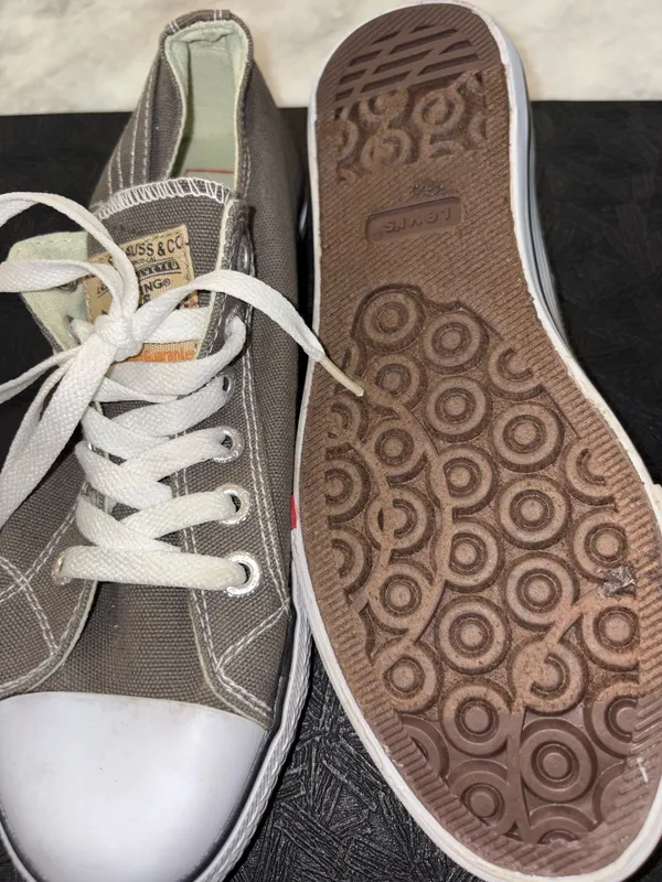 Levis Womens Sneakers Size 81/2 Gray - Image 6