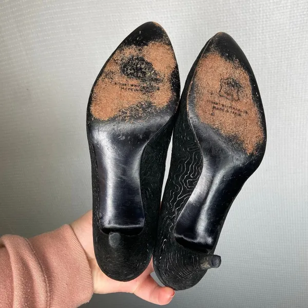 Stuart Weitzman | Vintage Black‎ Heels 6.5 Woman’s - Image 4