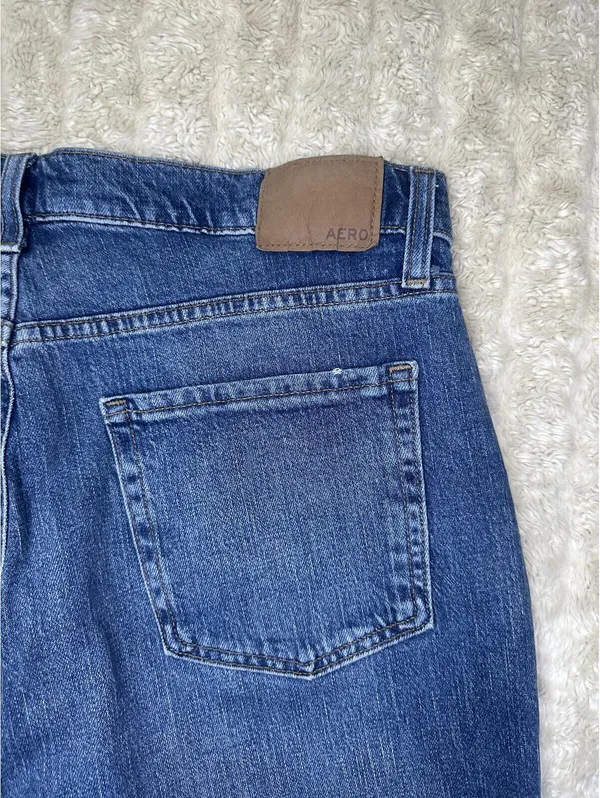 Aeropostale Mom Jean medium wash denim jeans Size 12 high rise vintage-inspired - Image 9
