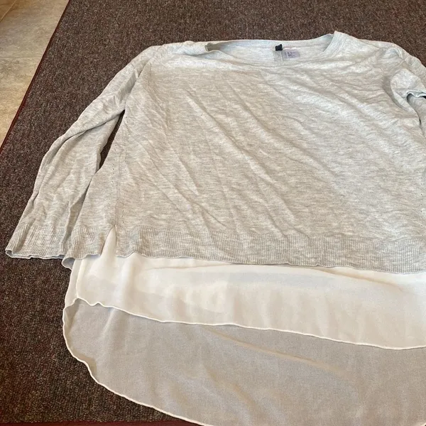 H&M grey blouse M‎ - Image 3