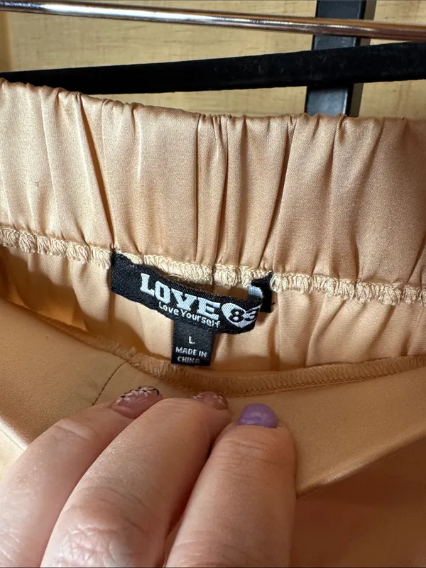 NWT Love 83 Champagne Satin Crop Top Wide Leg Pants Set Size Large - Image 9