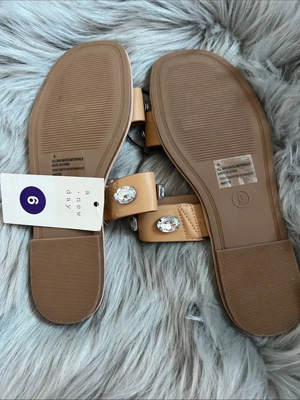 NWT A New Day Tan Sandal Slides Large Rhinestones sz 6 - Image 2