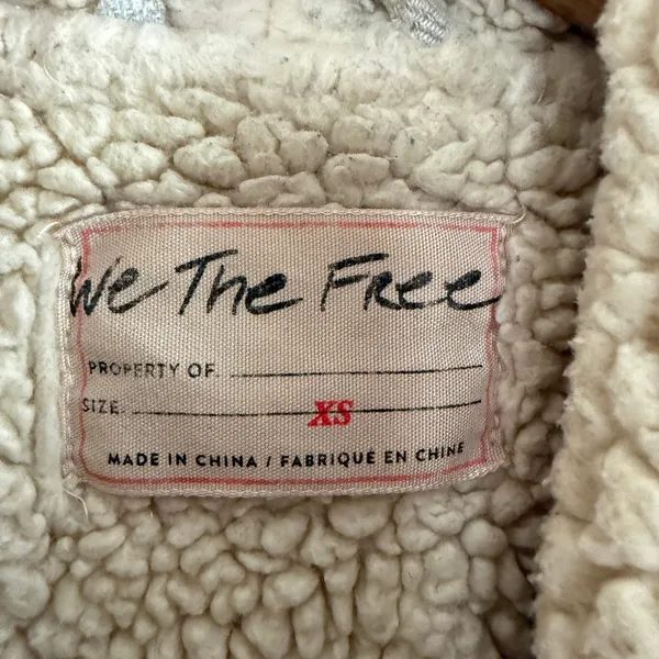 FREE PEOPLE | Woodlands Gray Plaid Flannel Sherpa Lined Jacket | Extra Small - Image 4