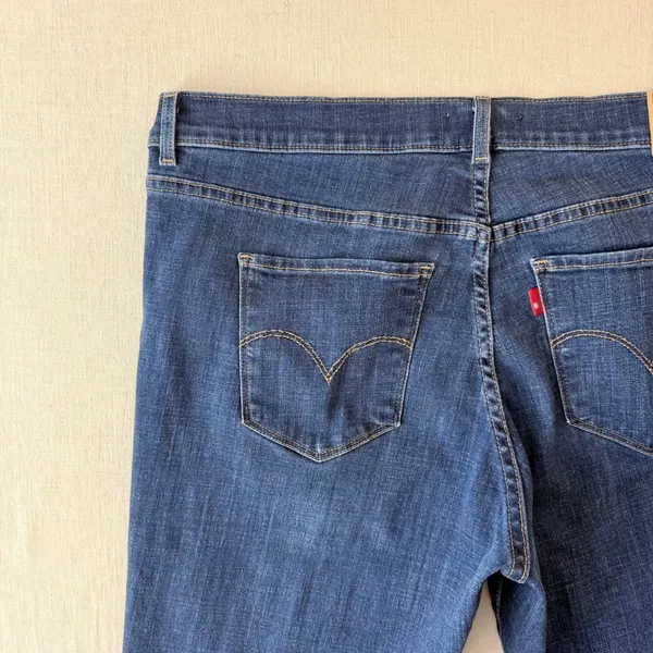 Levi's Classic Bermuda Shorts 33 Dark Wash Denim Jorts 90s Style - Image 7