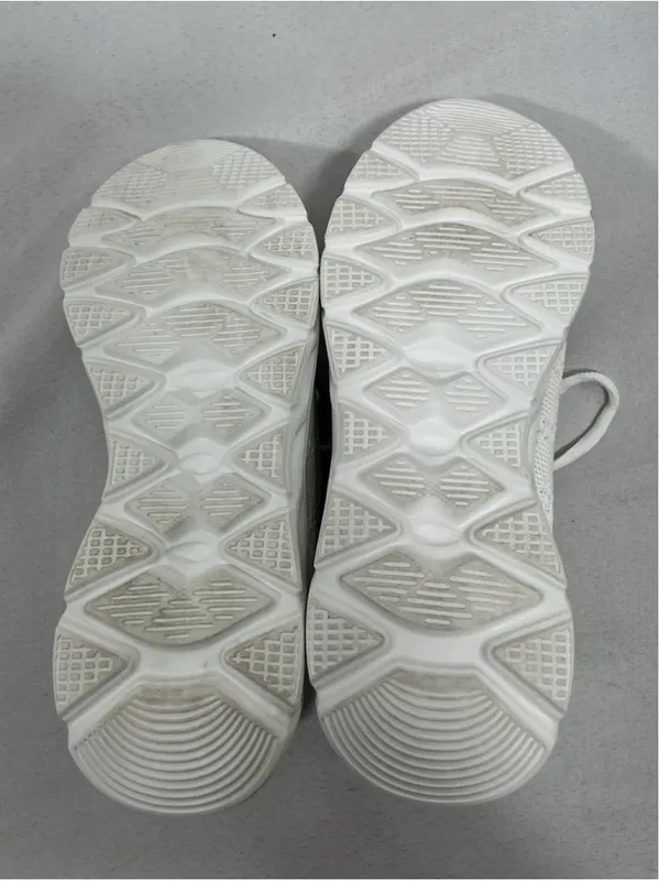 Womans Excellent Light Weight Comfort Sneakers Size 10 White - Image 6