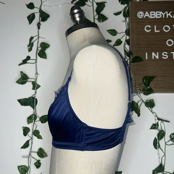 Victoria’s Secret Lacey Bralette - Image 2